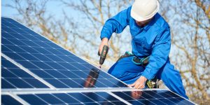 Installation Maintenance Panneaux Solaires Photovoltaïques à Uzerche